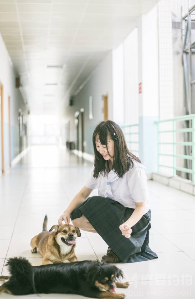 校园模特