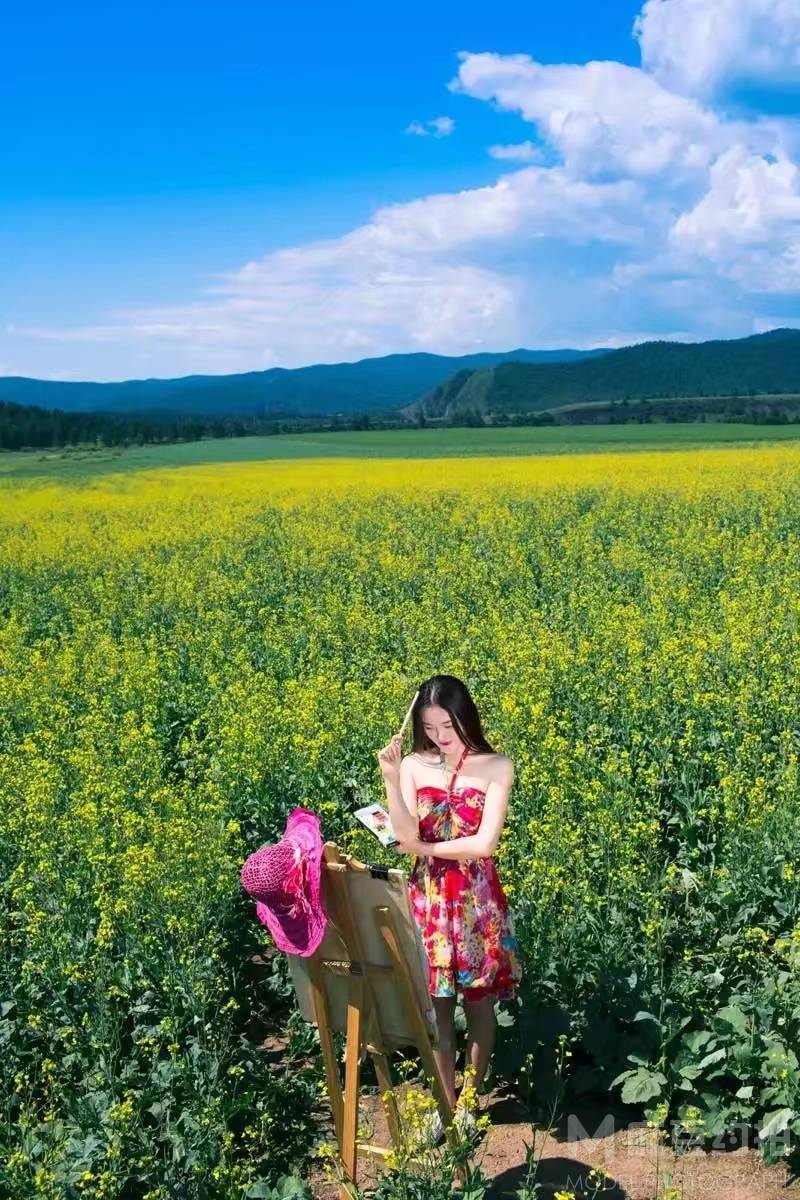 情绪模特