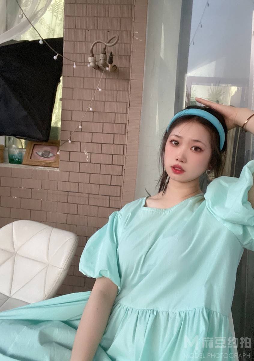 清新模特