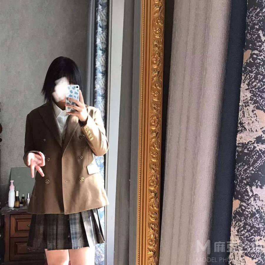 黑白模特