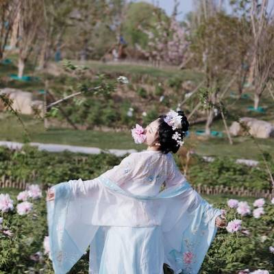 汉服模特