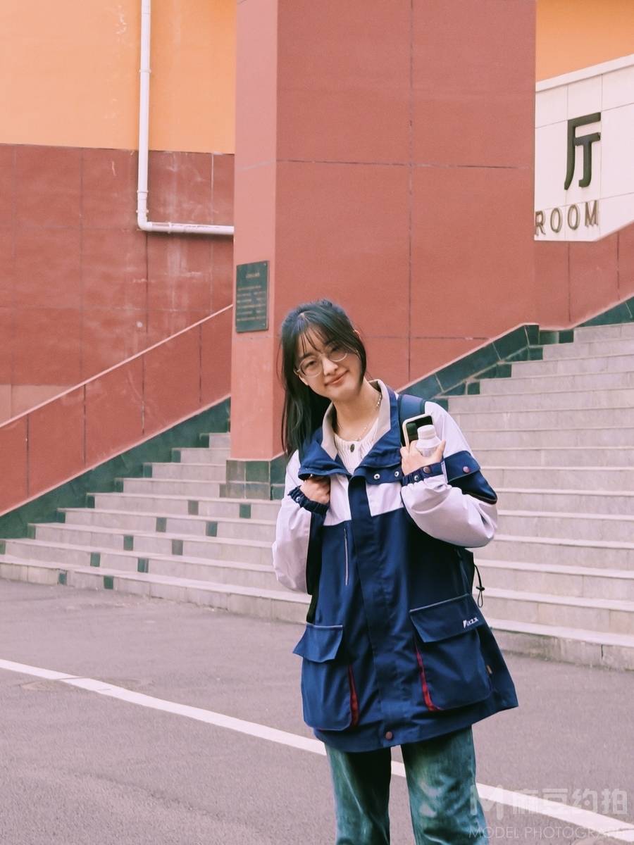 校园模特