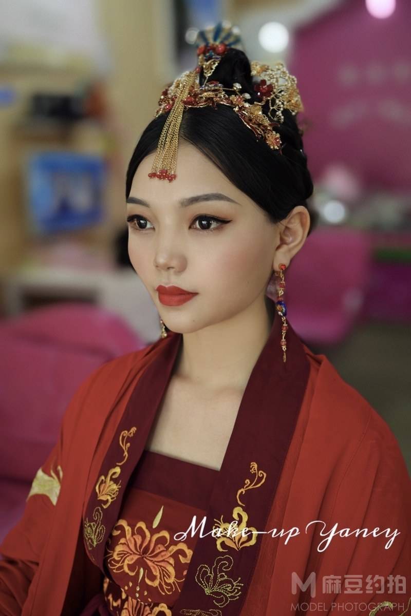 妆容模特