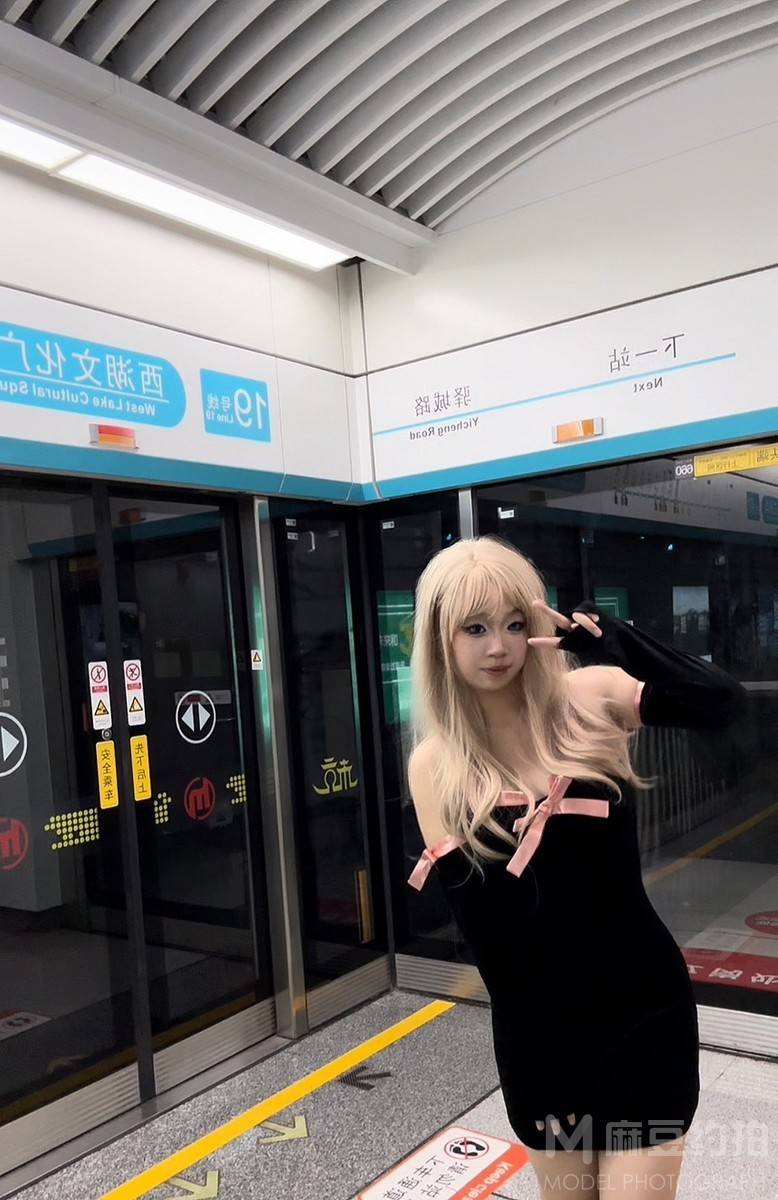 胶片模特