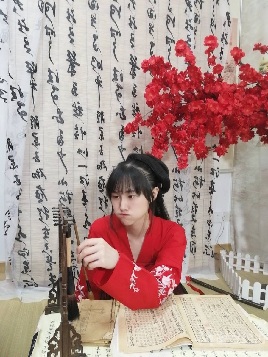 汉服模特