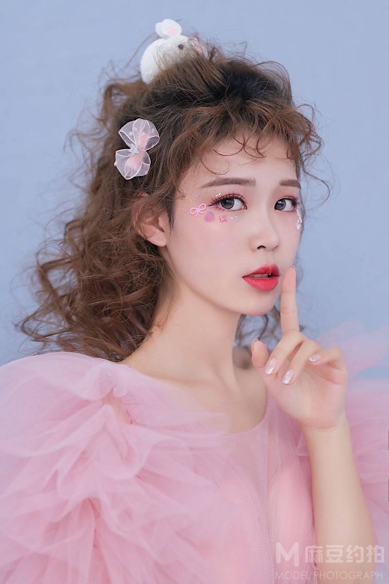 妆容模特