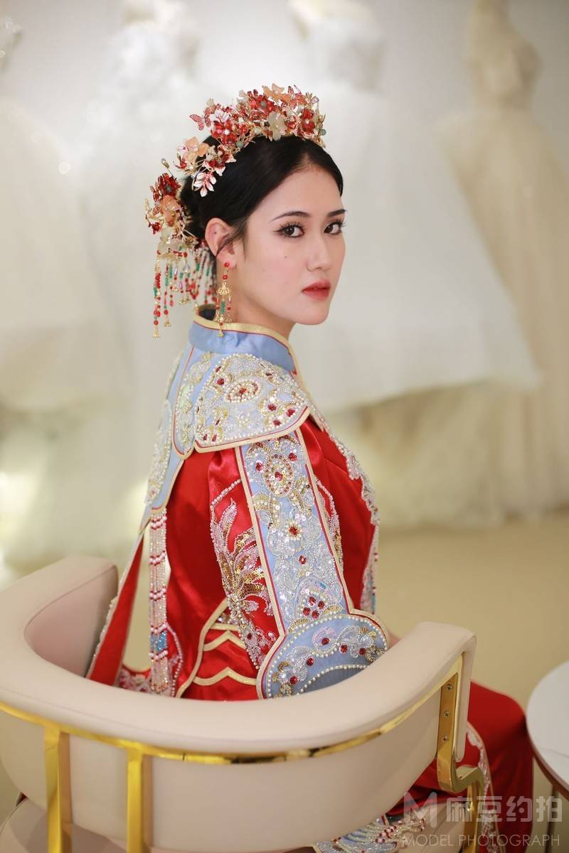妆容模特