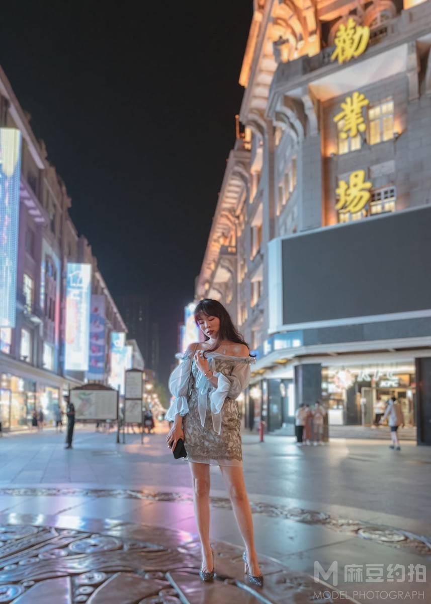 夜景模特