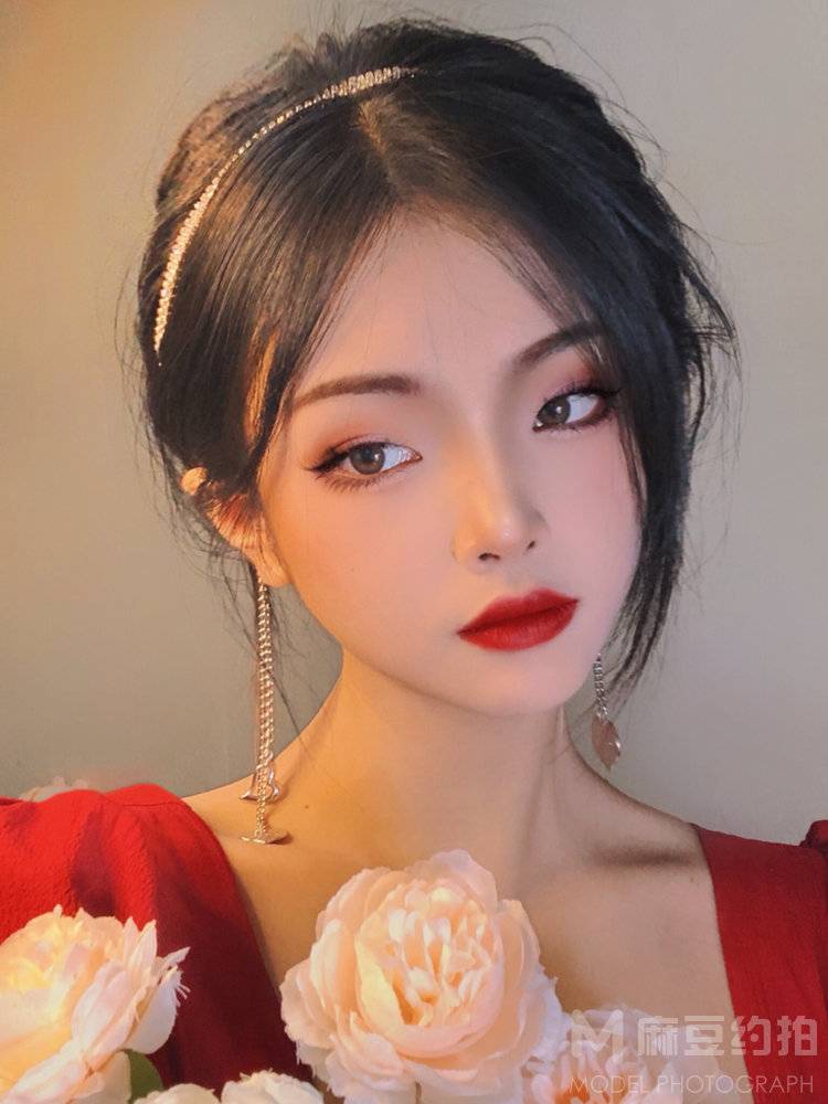 妆容模特