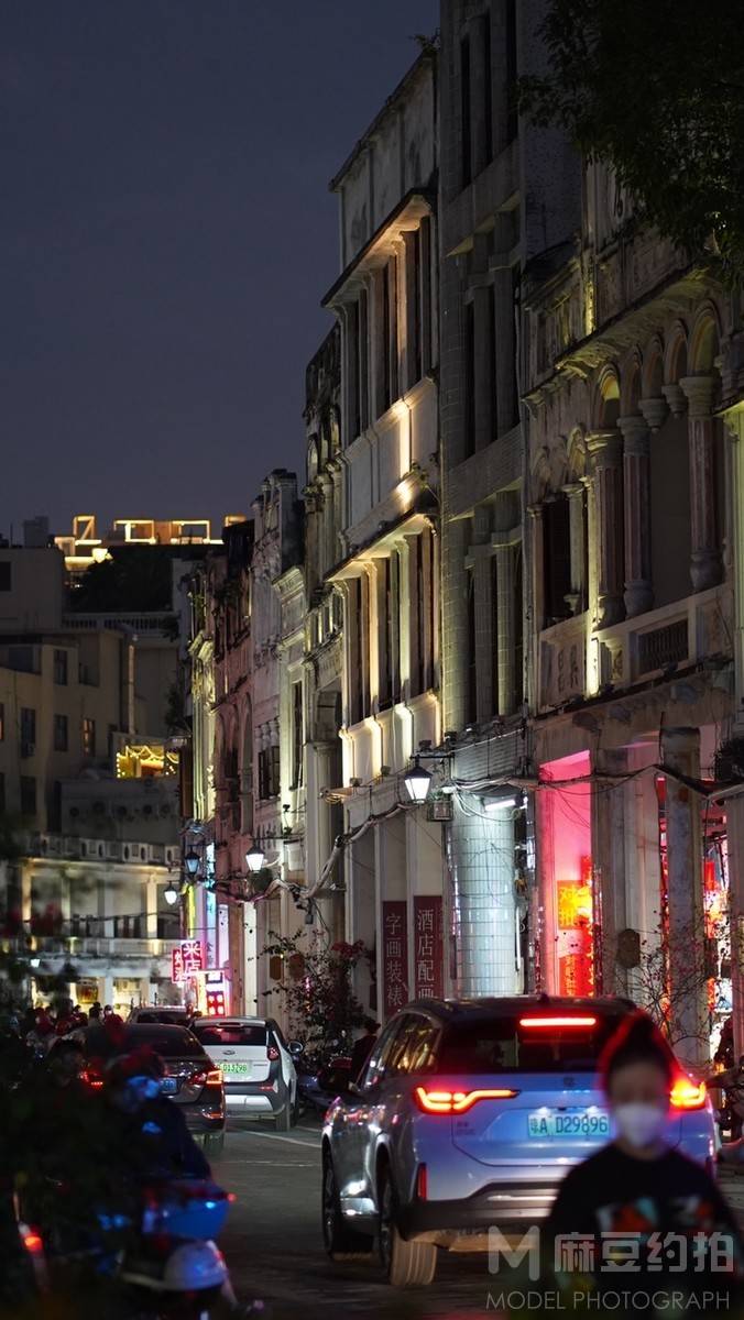 夜景模特