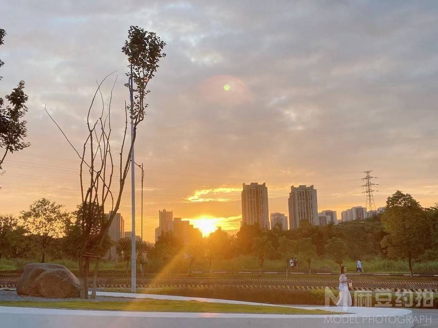 夜景模特