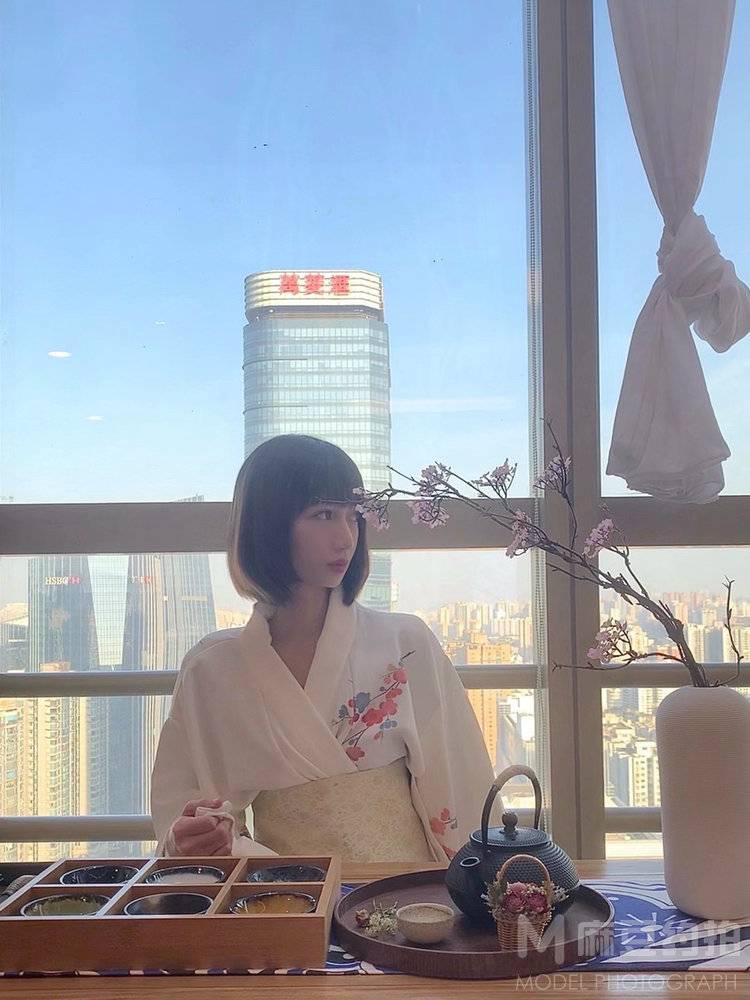 妆容模特