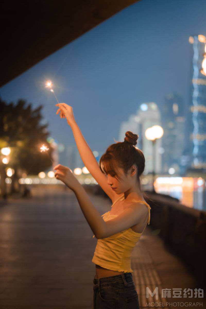 夜景模特