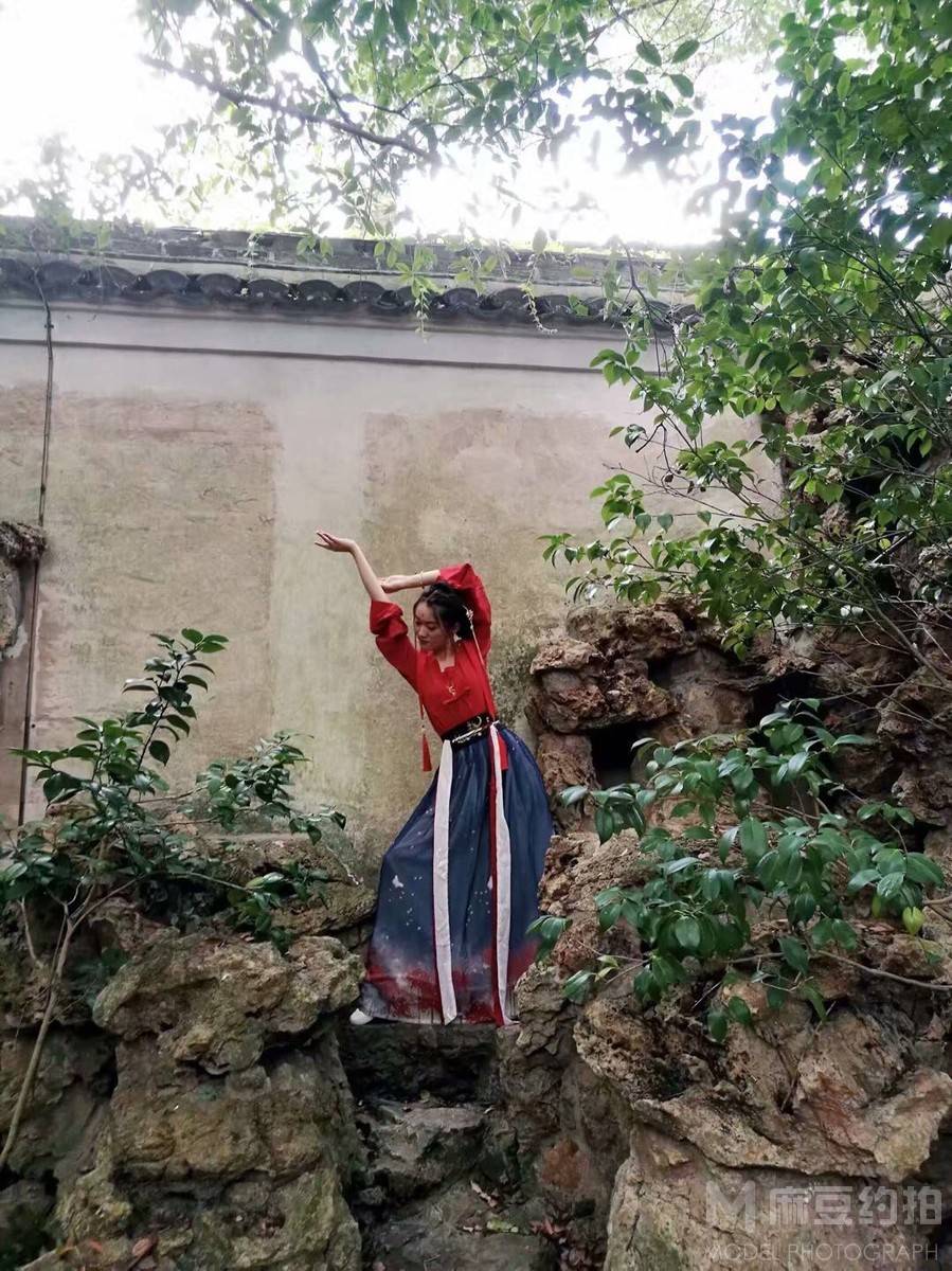 汉服模特
