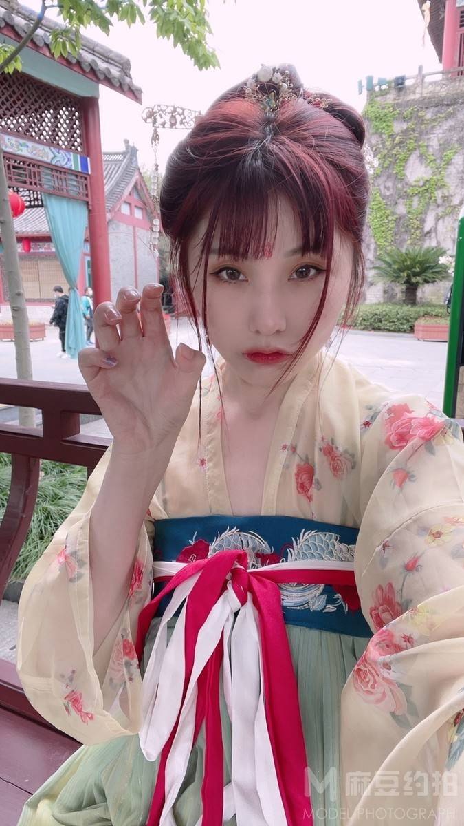 纪实模特