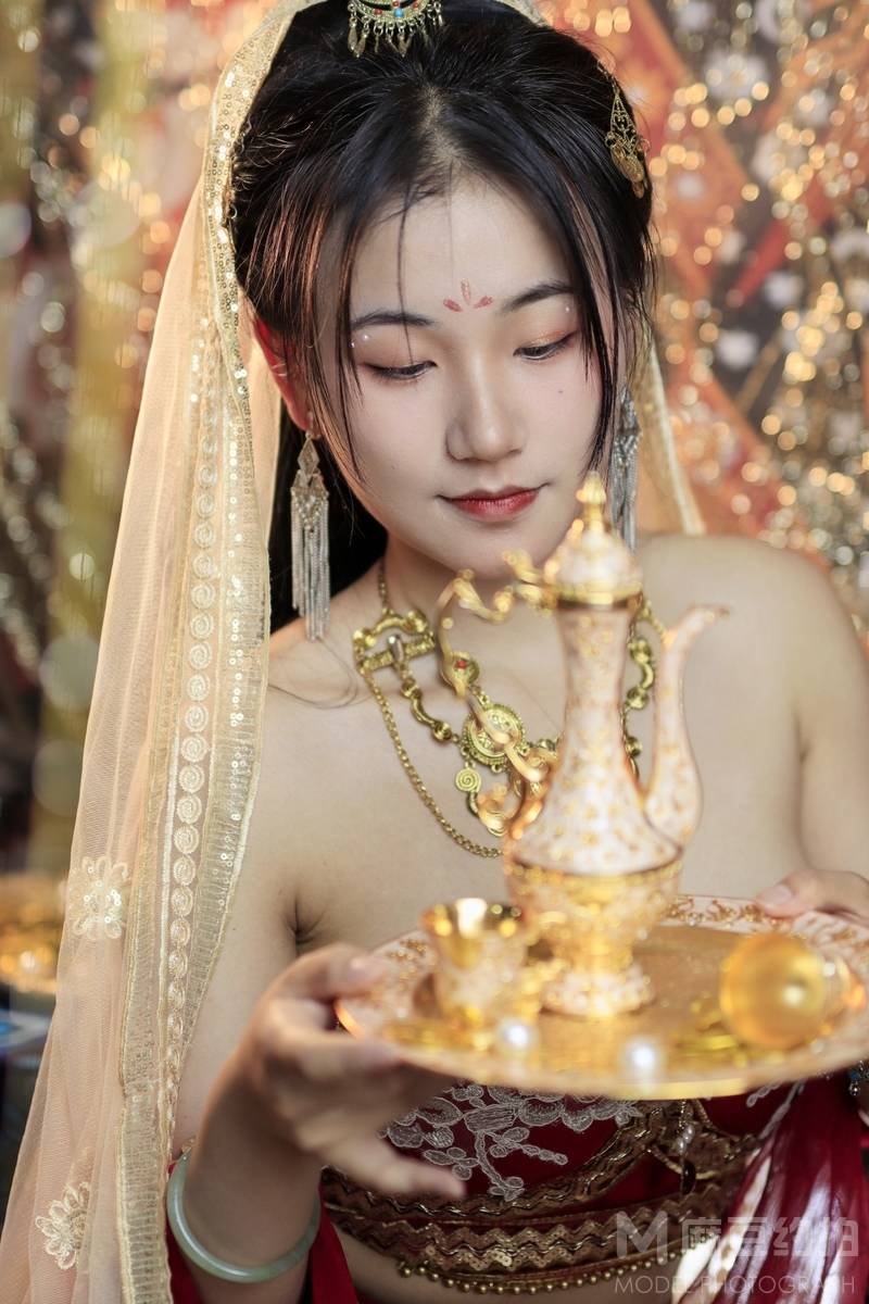 宝丽来模特