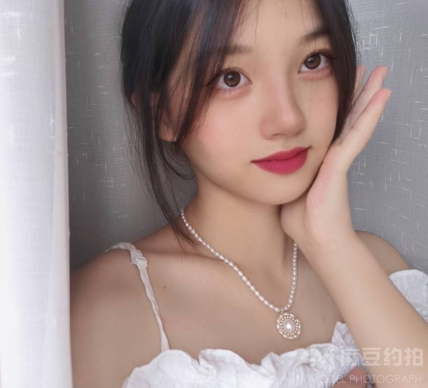 宝丽来模特