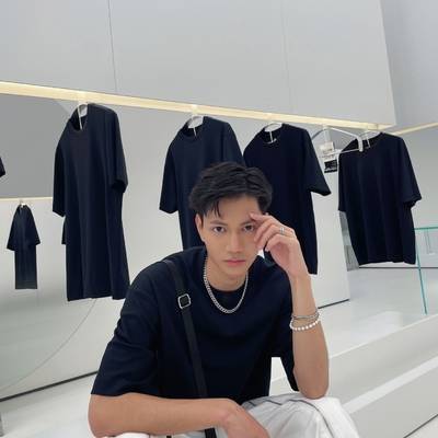 黑白模特