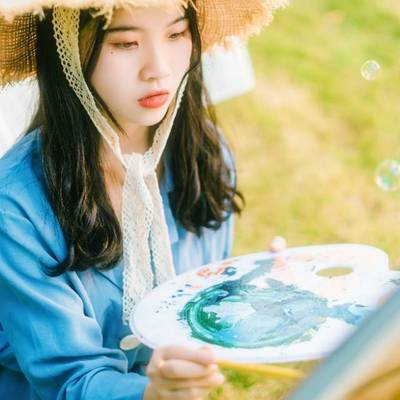 情绪模特