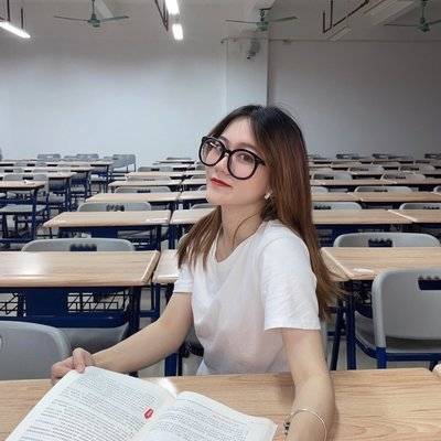 黑白模特