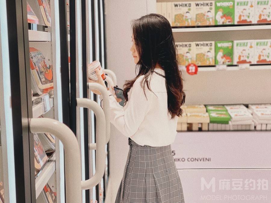校园模特