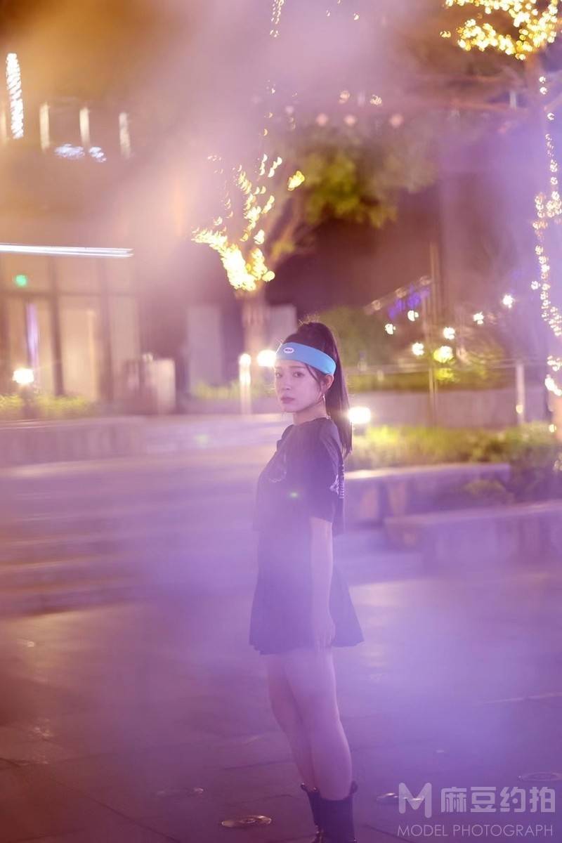 夜景模特