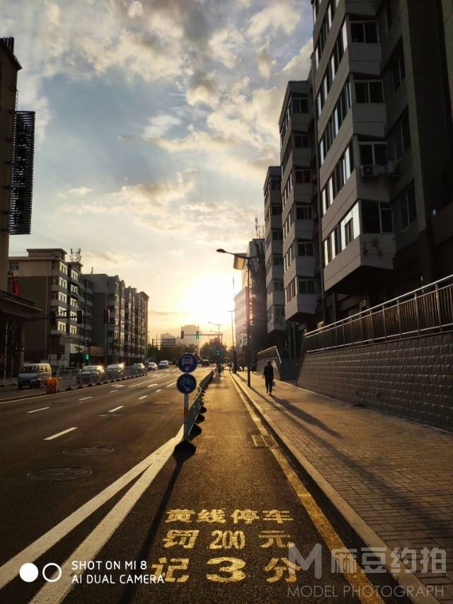夜景模特
