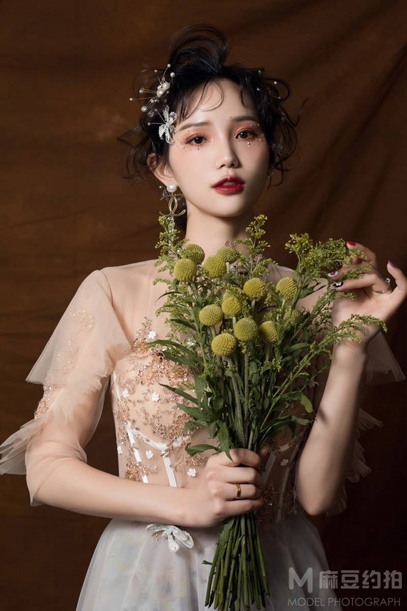 妆容模特