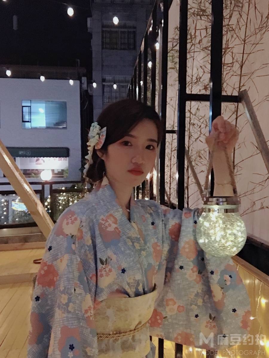 清新模特