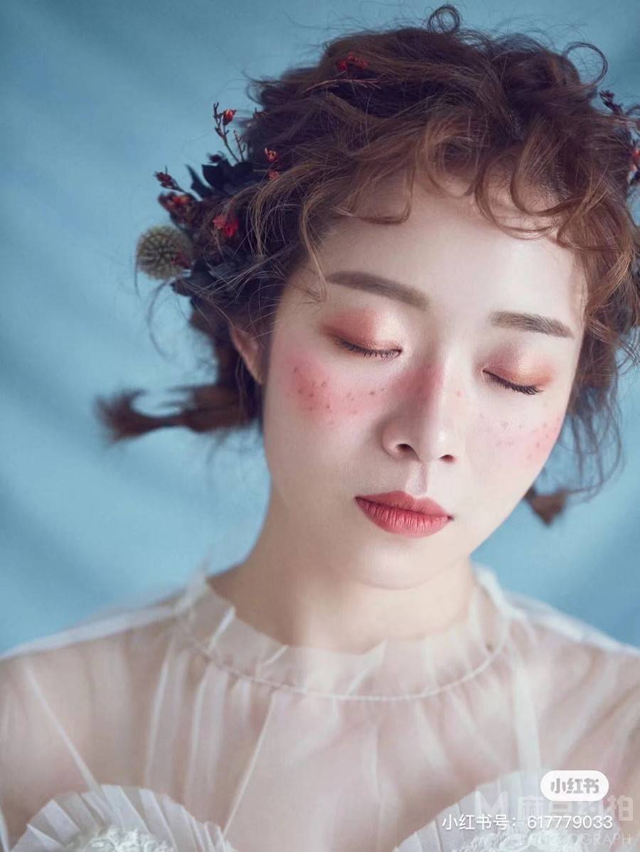 妆容模特