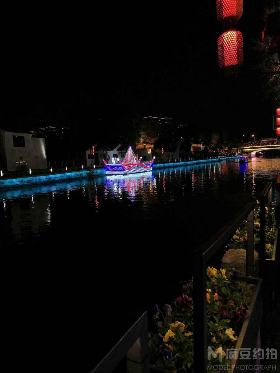 夜景模特