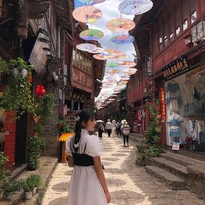 校园模特