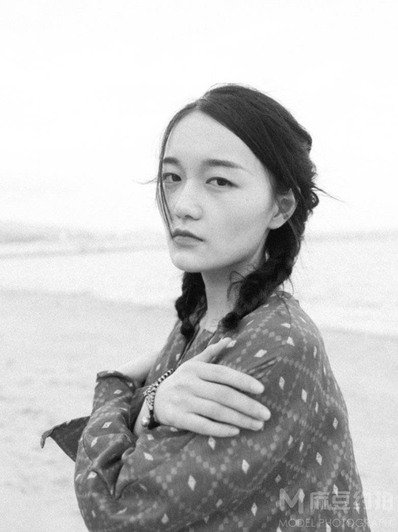 黑白模特