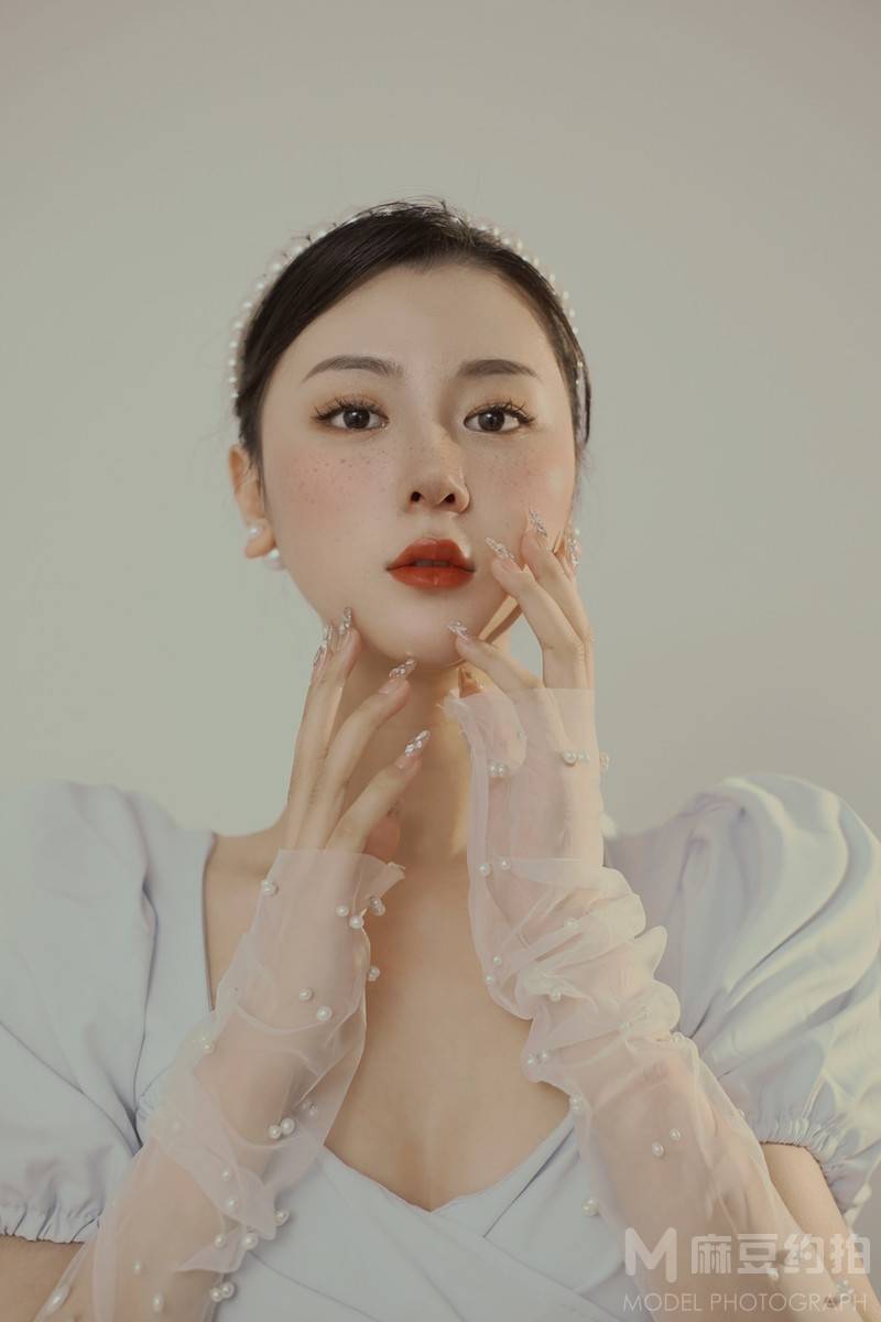 妆容模特