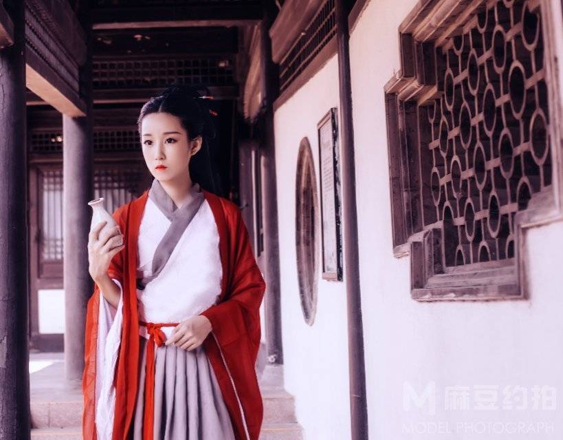 汉服模特