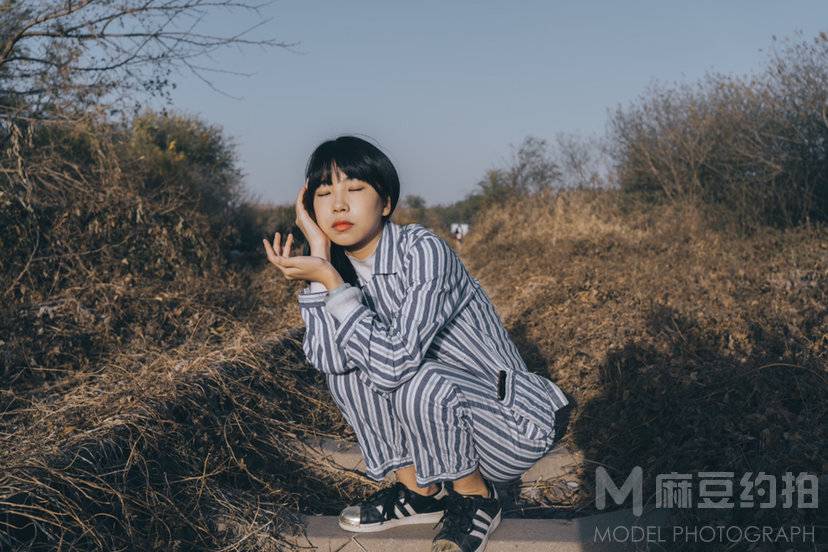 情绪模特