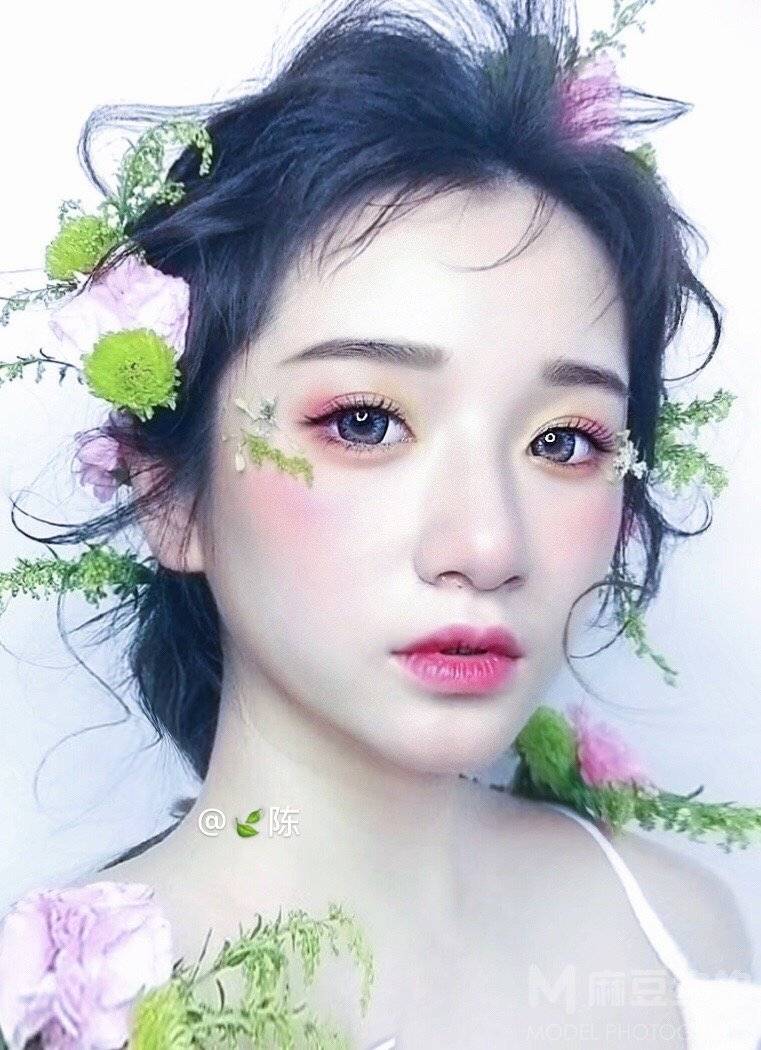 妆容模特