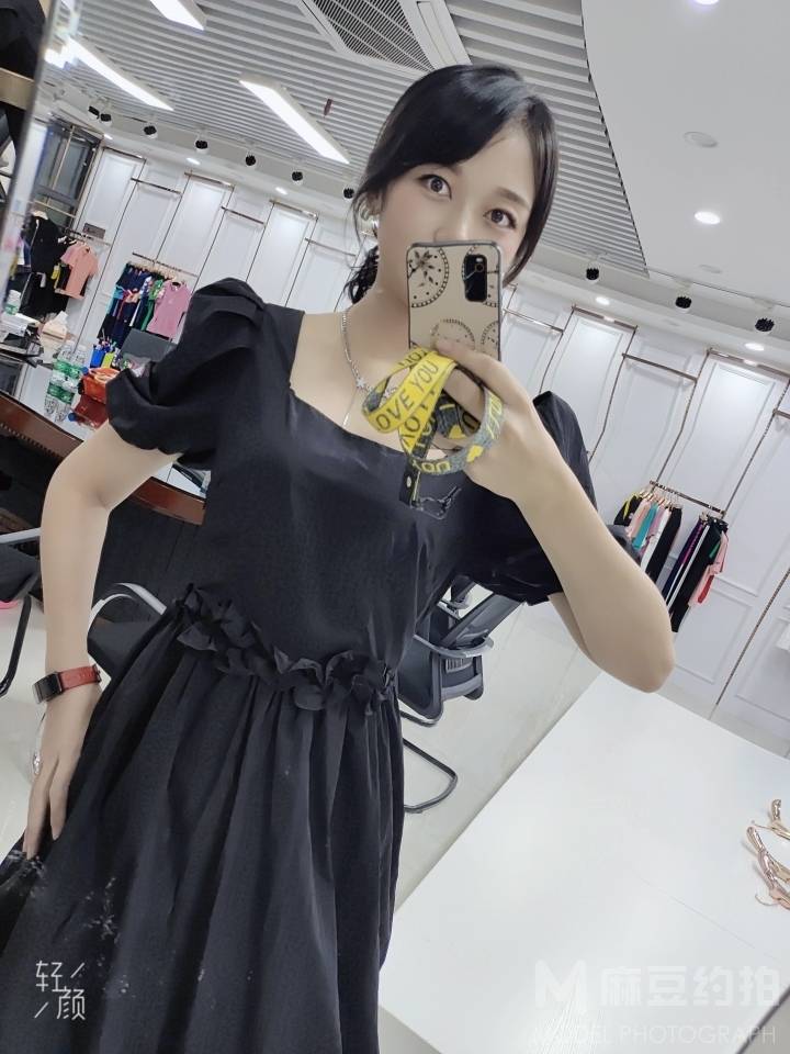 清新模特