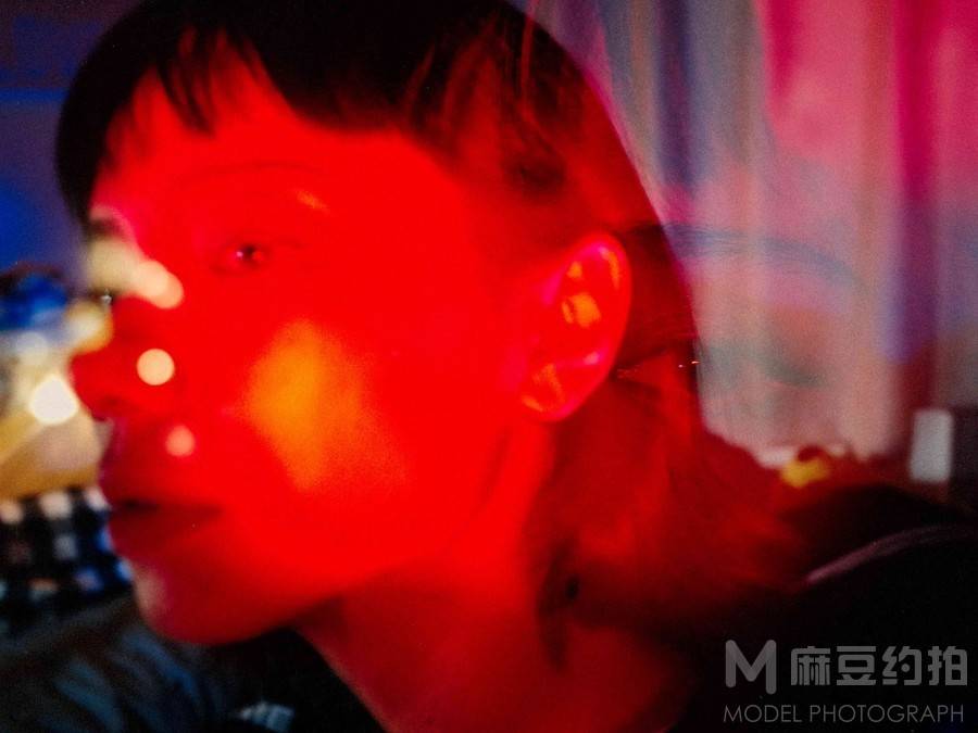 黑白模特