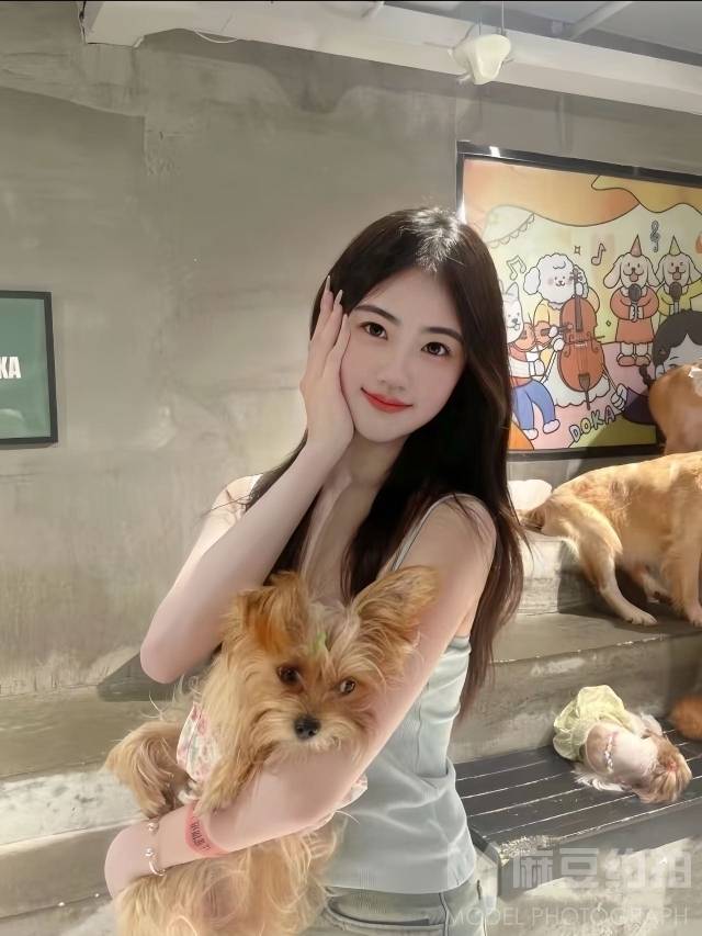 纪实模特