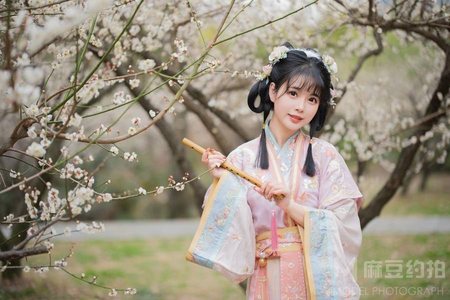 汉服模特