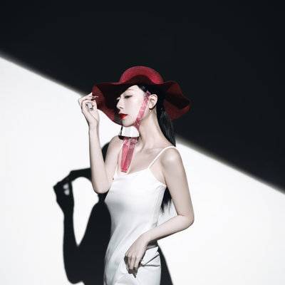 黑白模特