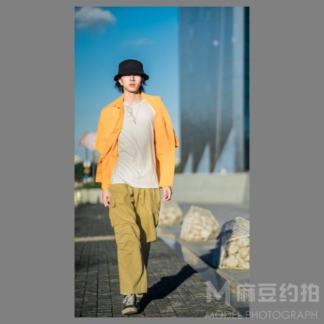 情绪模特