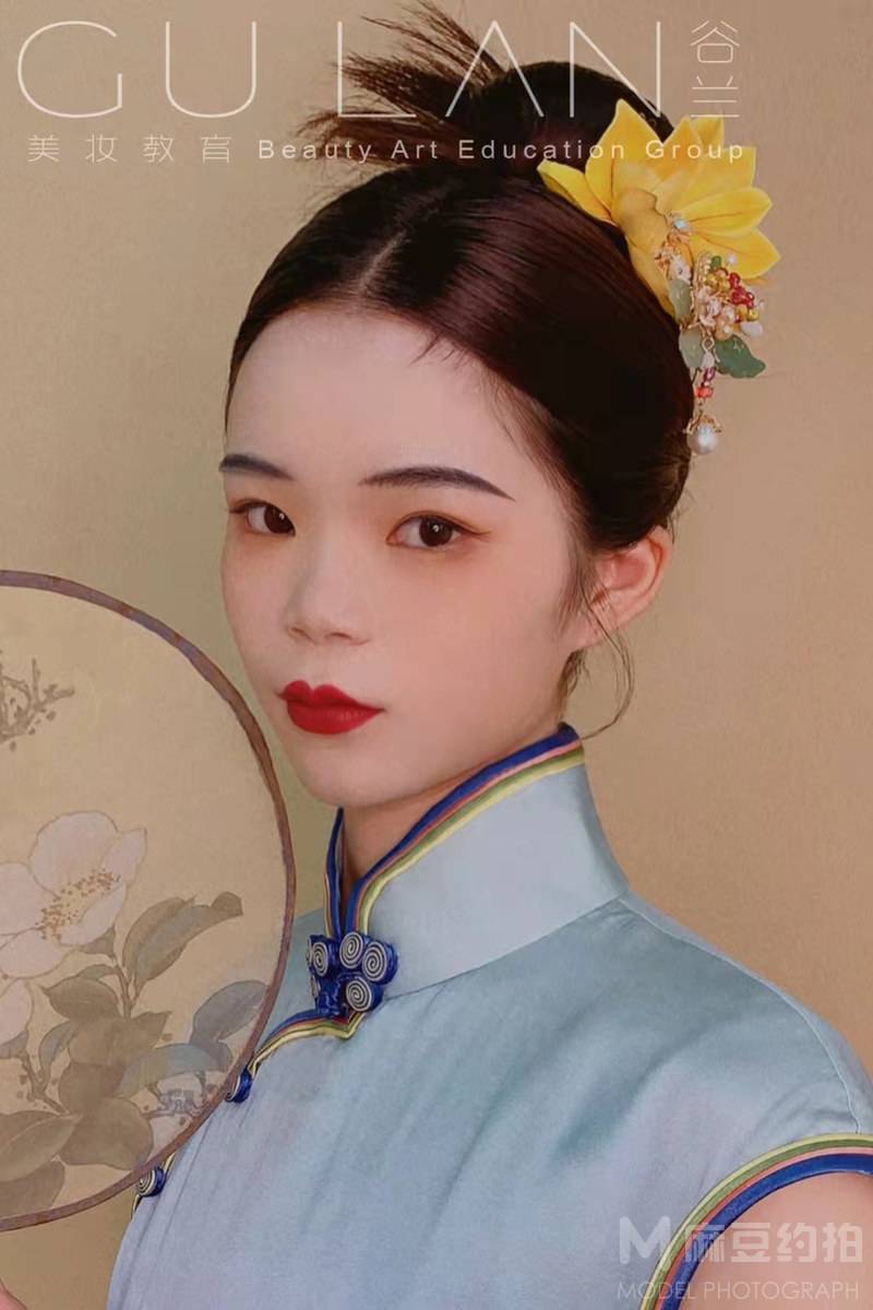 妆容模特