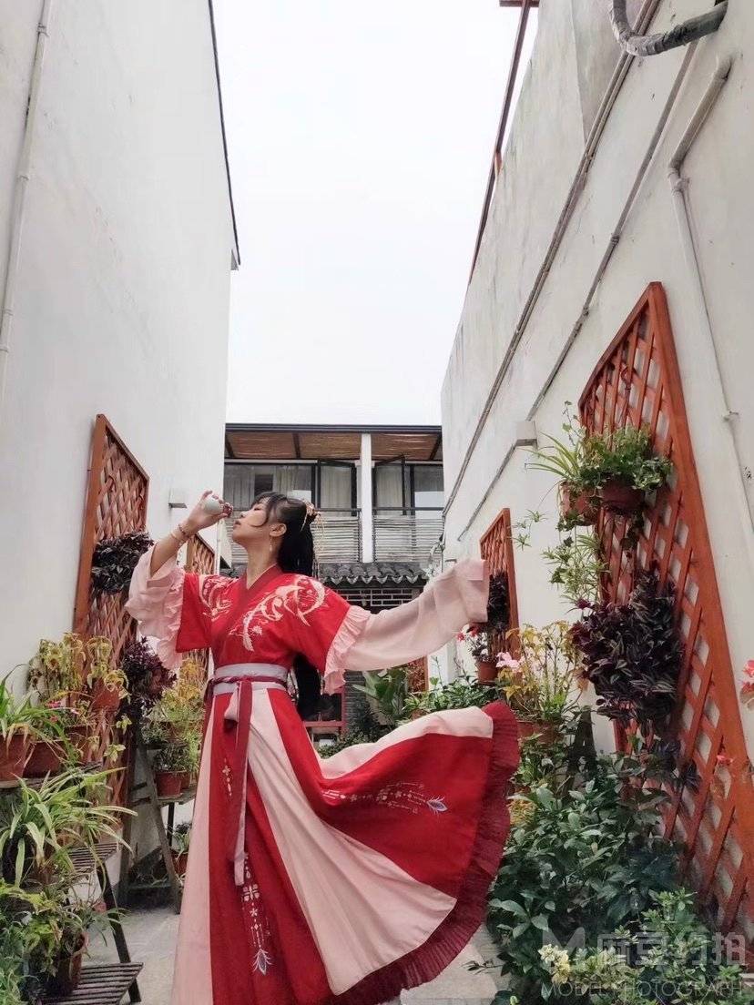 汉服模特