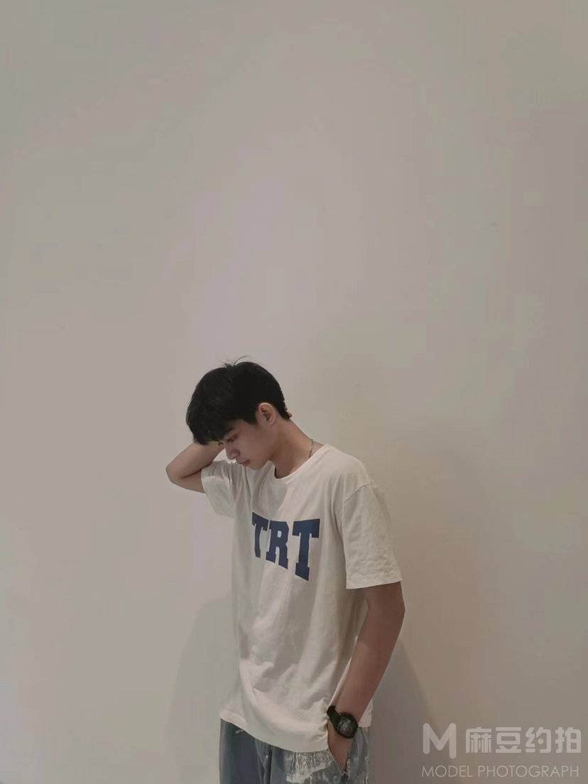 黑白模特