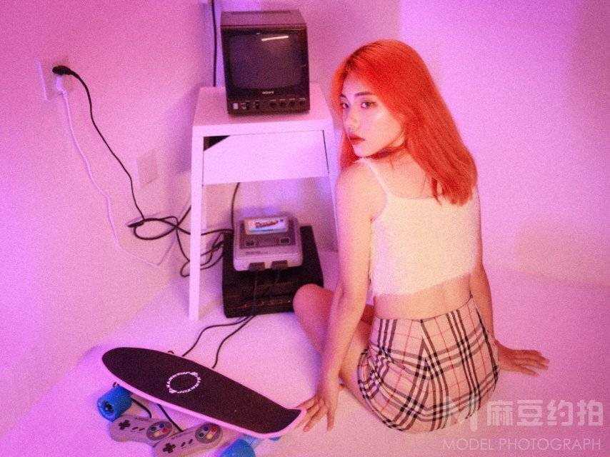 情绪模特
