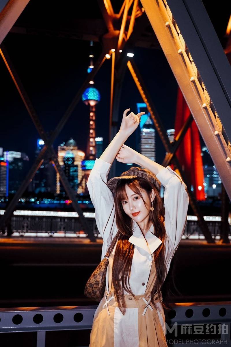夜景模特