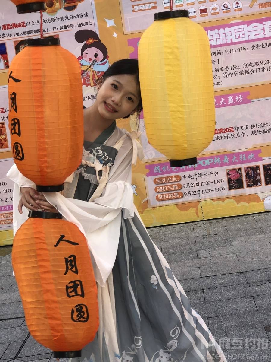 汉服模特