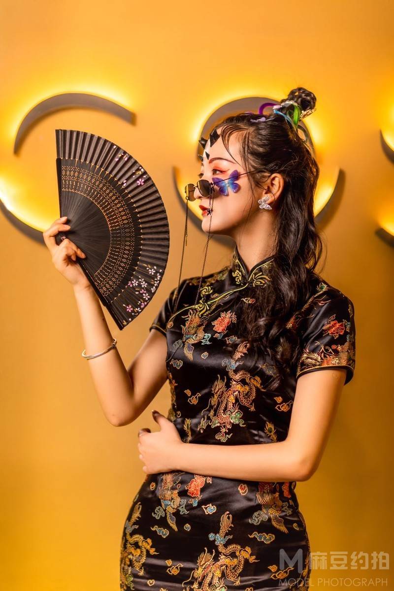 妆容模特